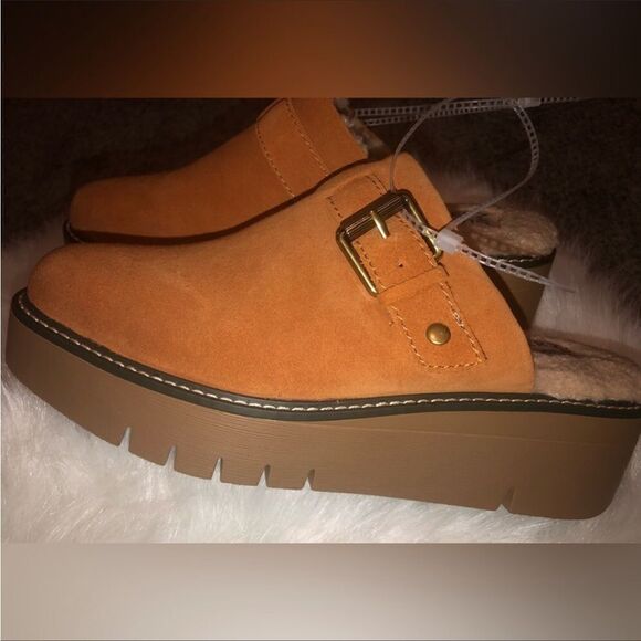 NWT NATURALIZER Pull-On Suede Rust Suede T-Strap Suede Fuzzy Interior Size: 7 - Picture 3 of 4